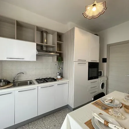 Via Xxv Aprile 4 Locali - Di Fronte Al Mare Апартаменты