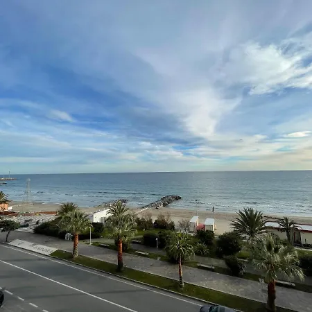 Апартаменты Via Xxv Aprile 4 Locali - Di Fronte Al Mare