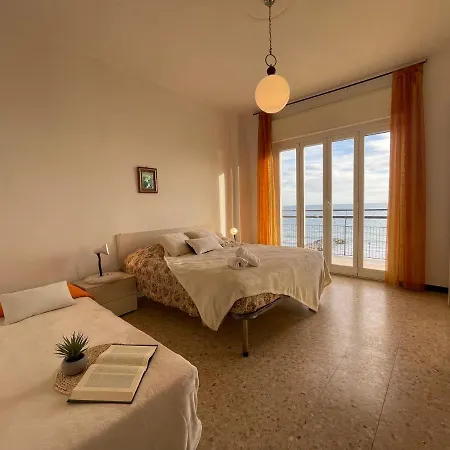Lejlighed Via Xxv Aprile 4 Locali - Di Fronte Al Mare