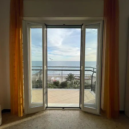 Via Xxv Aprile 4 Locali - Di Fronte Al Mare Marina dʼAndora